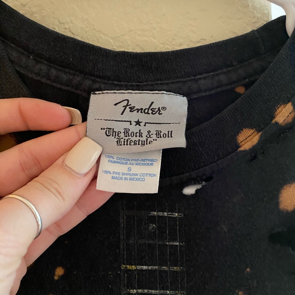 Distressed fender top